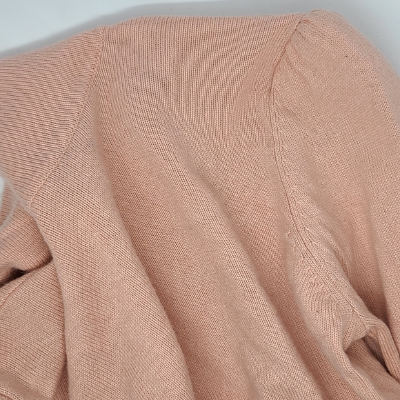 🍒2/$30-Moda international open back sweater - Picture 5 of 6